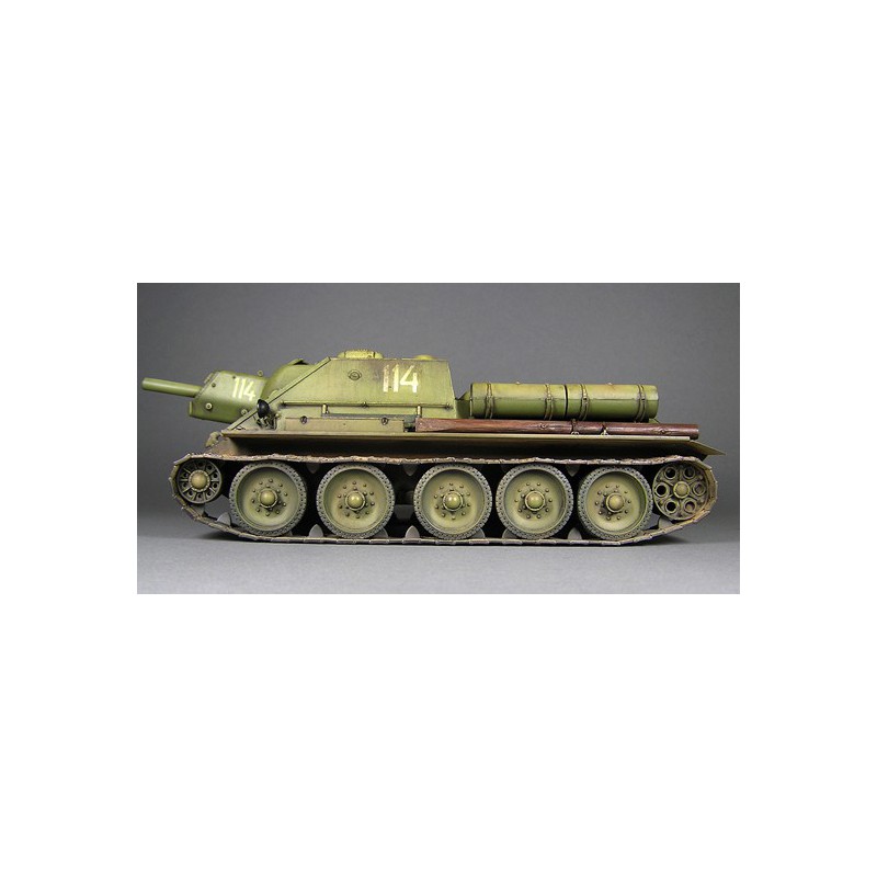 Maquette de Char en plastique SU-122 Mid P. + Intérieur 1/35