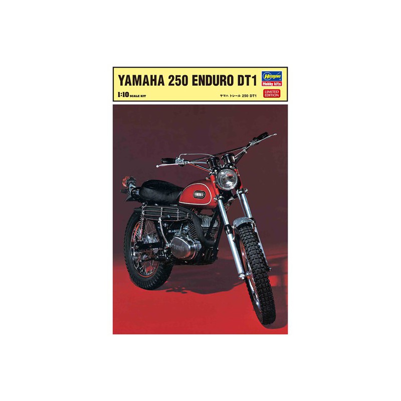 Maquette de moto en plastique YAMAHA 250 ENDURO DT1 1/10