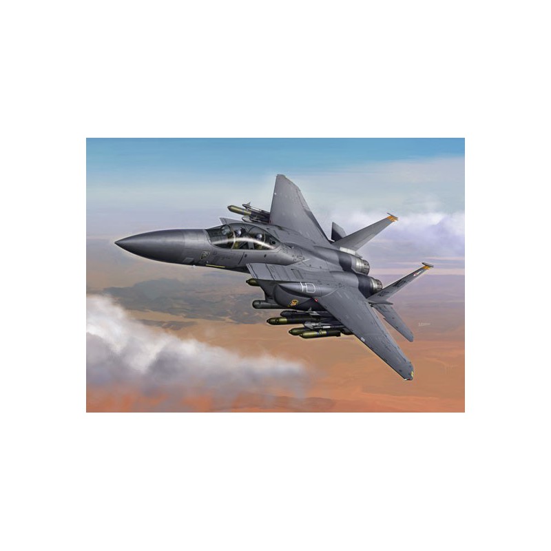 Maquette d'avion en plastique F-15E STRIKE EAGLE 1/72