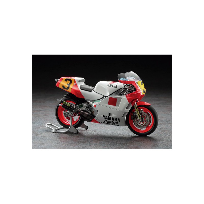 Maquette de moto en plastique YAMAHA YZR500 1988 1/12