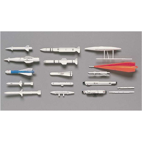 Maquette d'avion en plastique X72-4 MISSILES SOL AIR US 1/72