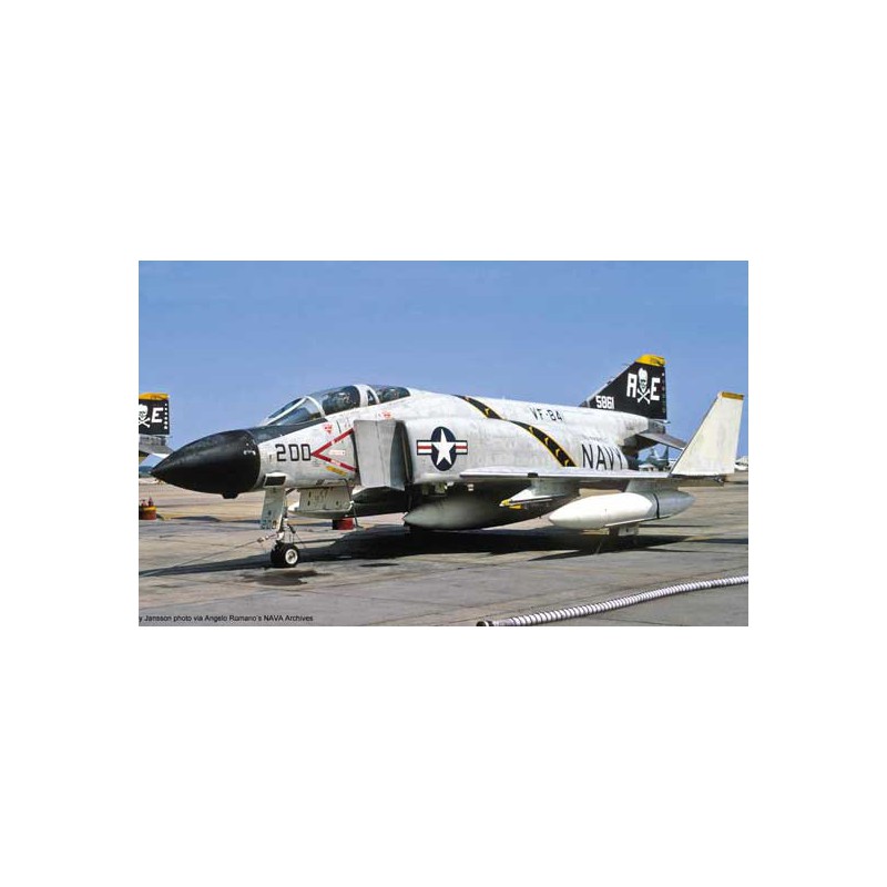 Maquette d'avion en plastique Combo F-4J & F/A-18E 1/72