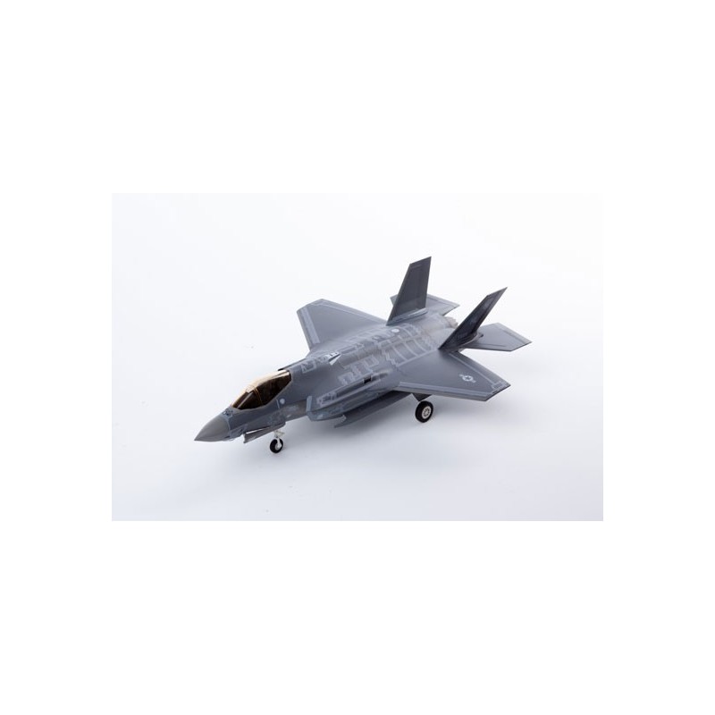 Maquette d'avion en plastique F-35A Seven Nations 1/72