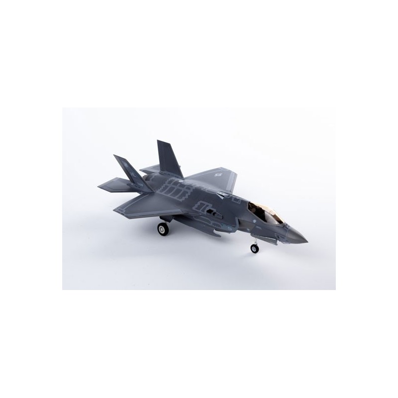 Maquette d'avion en plastique F-35A Seven Nations 1/72