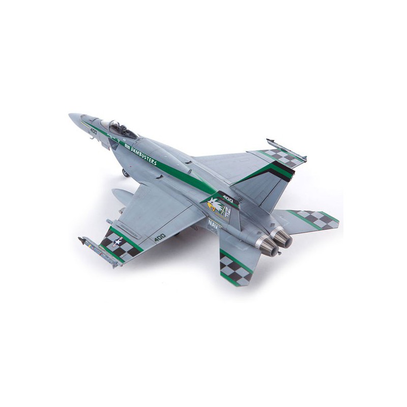 Maquette d'avion en plastique USN F/A-18E VFA-195 « Chippy Ho » 1/72