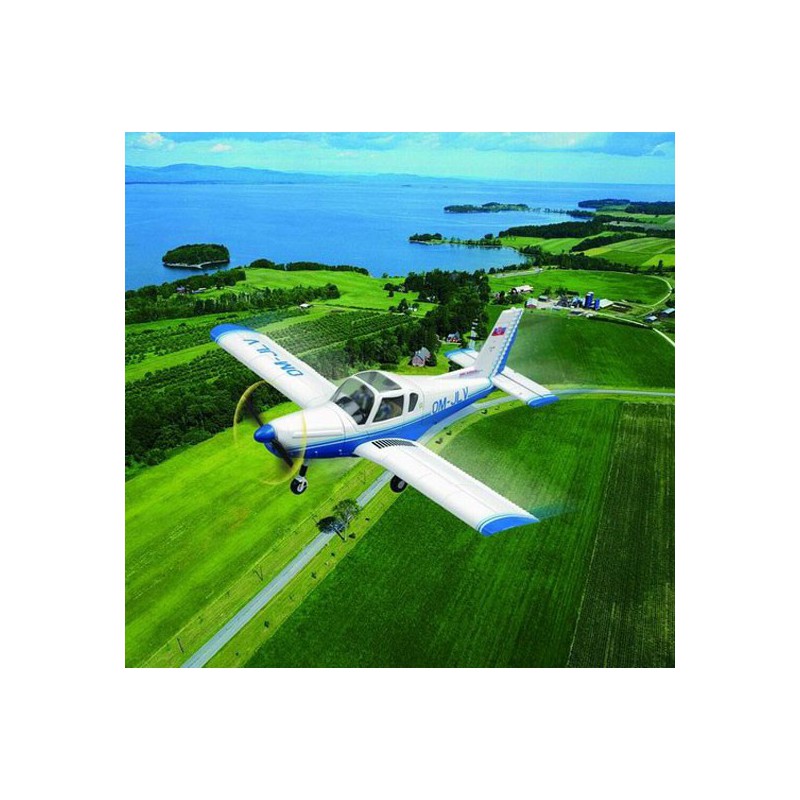 Maquette d'avion en plastique ZLIN Z-42M1/72