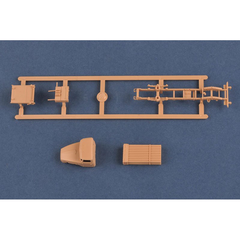 Maquette de camion en plastique BM-21 Grad Rocket Launcher 1/72