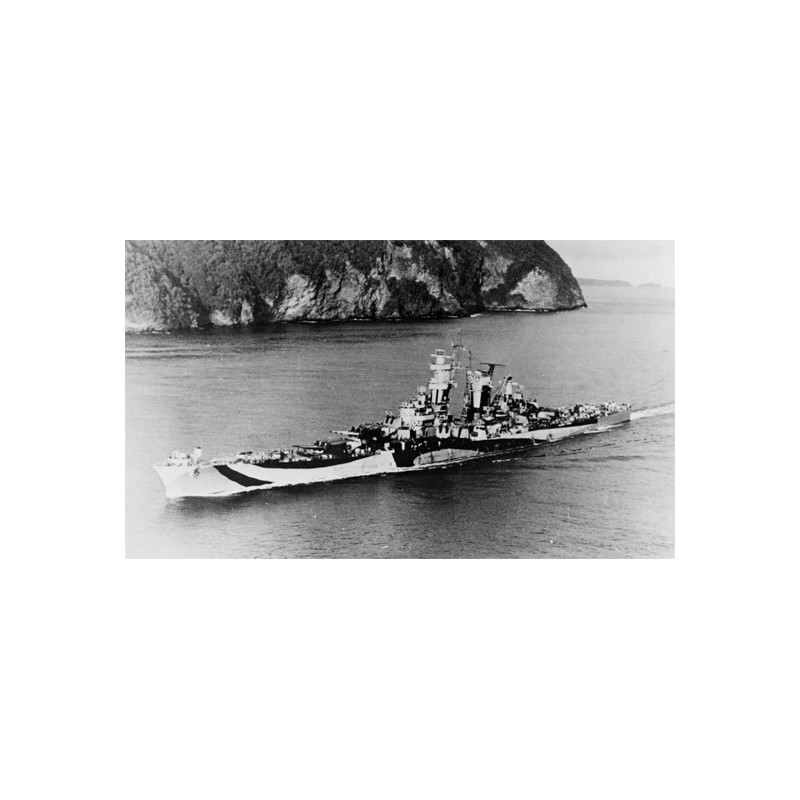 Maquette de Bateau en plastique USS GUAM CB-2 1/350