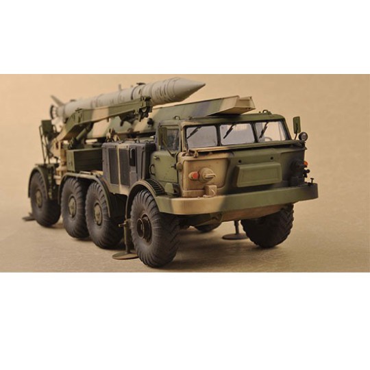 Maquette de camion en plastique 9P113 TEL w/9M21 Rocket of 9K52 Luna-M Short 1/72