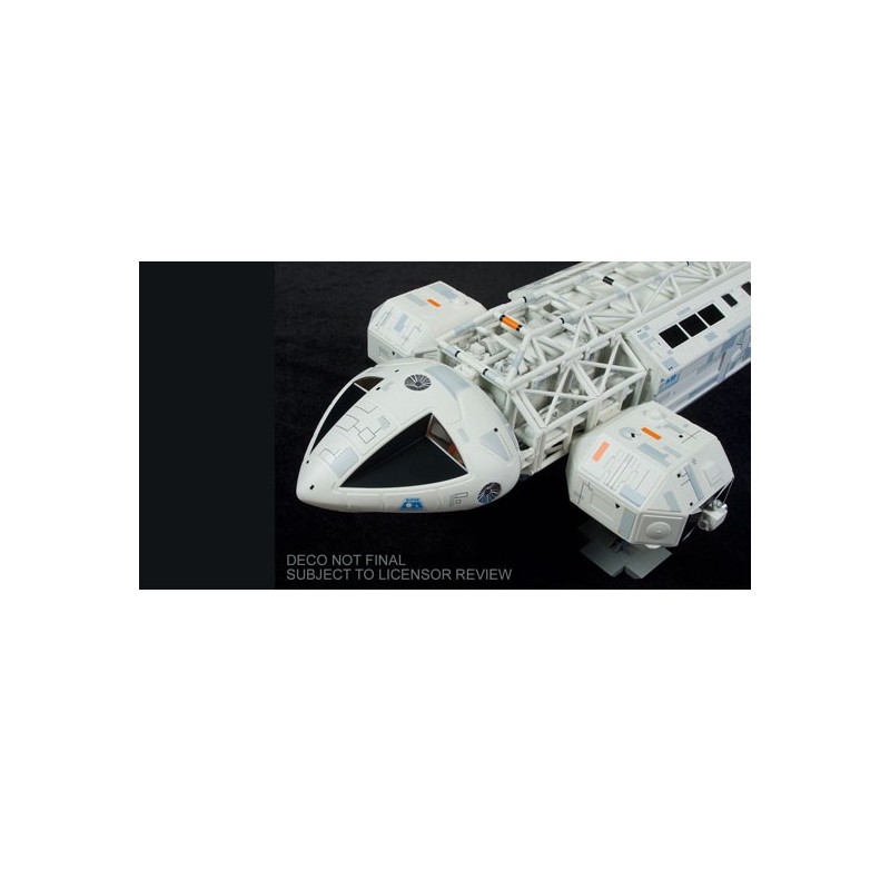 Modèle de science-fiction en plastique EAGLE 2 Monté et Peint Cosmos 1999