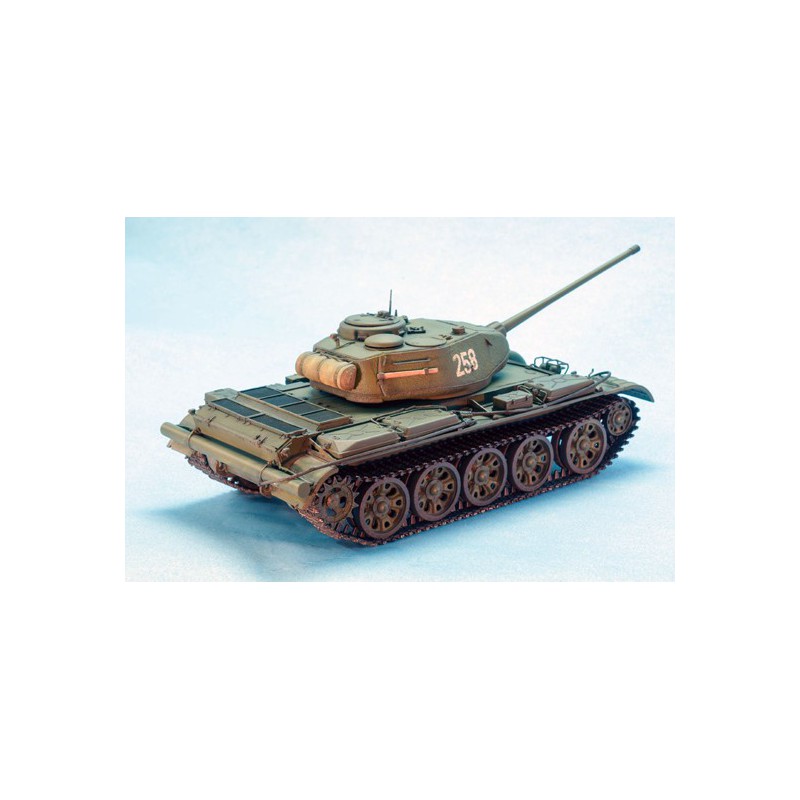 Maquette de Char en plastique T-44M Soviet Tank 1/35