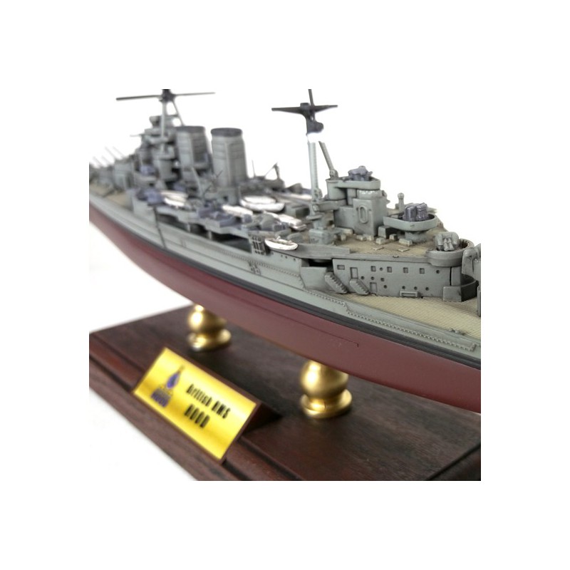 Miniature bateau au 1/700 H.M.S HOOD 1/700