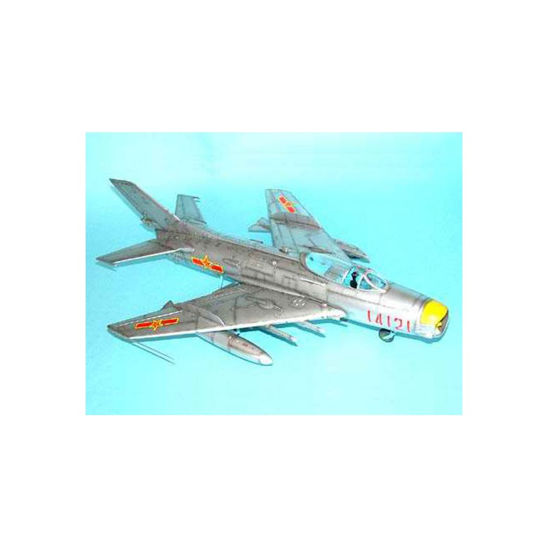 Maquette d'avion en plastique MIG-19PM FARMER E