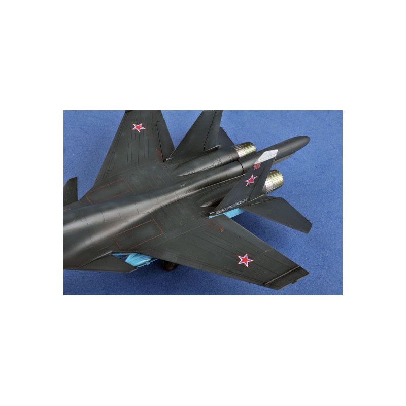 Maquette d'avion en plastique RUSSIAN SU-34 FULLBACK