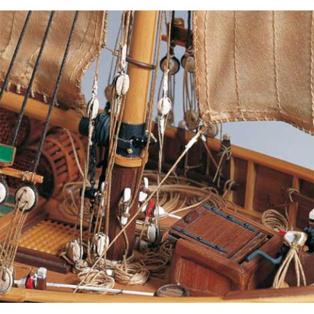 Bateau statique LE CAMARET