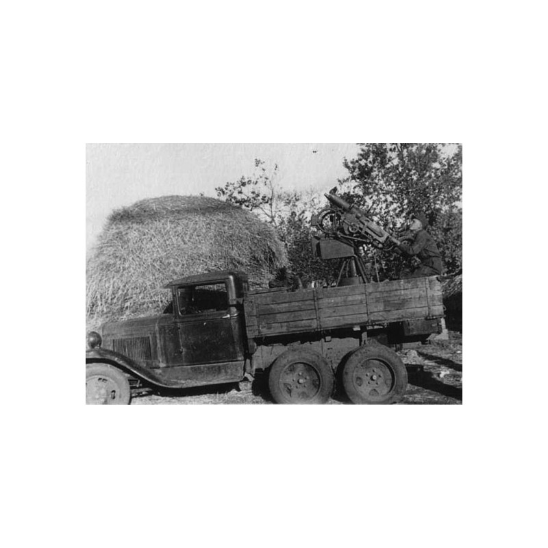 Maquette de Char en plastique GAZ-AAA + Quad M4 Maxim 1/35