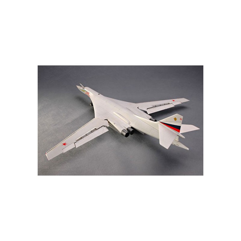 Maquette d'avion en plastique TU-160 "BLACK JACK" BOMBER