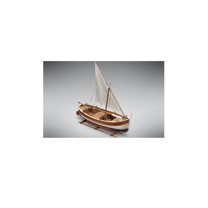 Bateau statique Gozzo Mediterraneo à voile