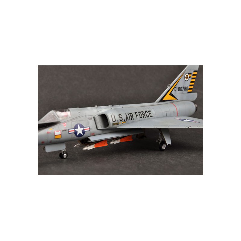 Maquette d'avion en plastique F-106A DELTA DART