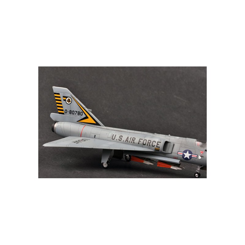 Maquette d'avion en plastique F-106A DELTA DART