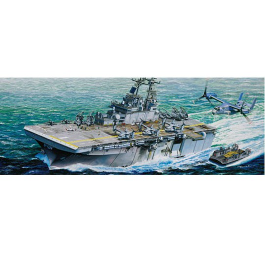 Maquette de Bateau en plastique USS WASP LHD-1