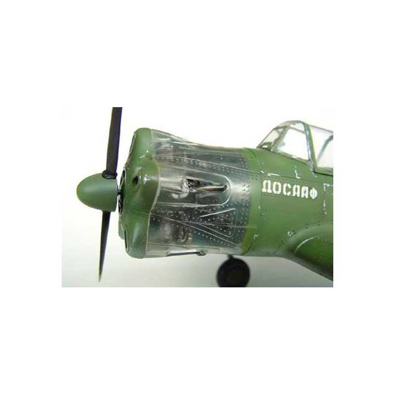 Maquette d'avion en plastique YAK-18 MAX
