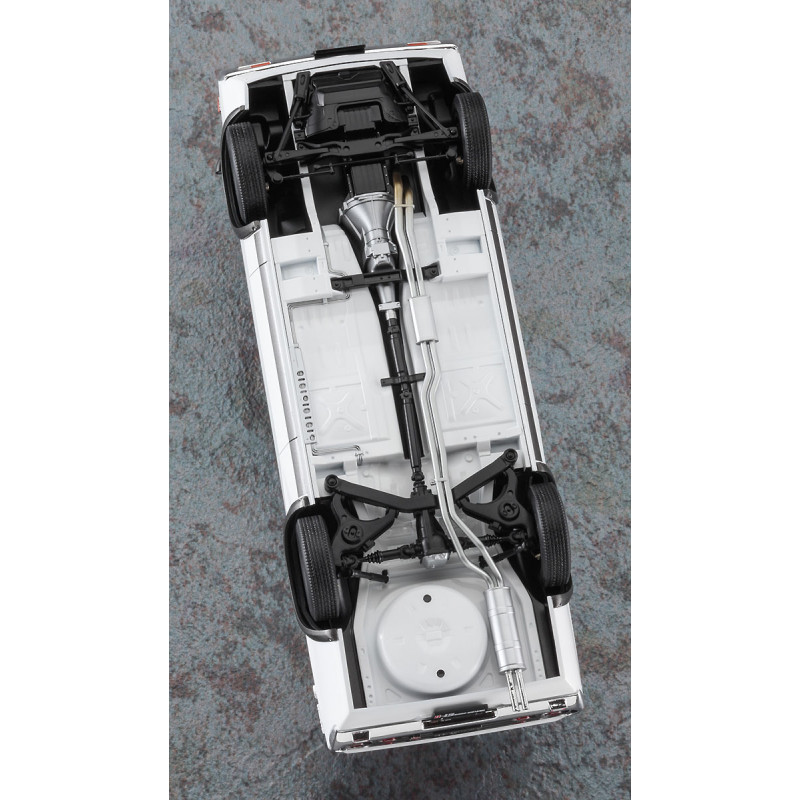 Maquette de voiture en plastique Nissan Skyline 2000GT-R (KPGC110) 1:24 HC49