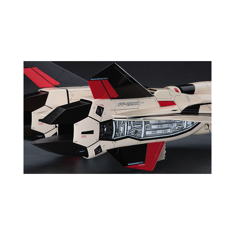 Maquette plastique YF-19 MACROSS PLUS 1:48 MC01