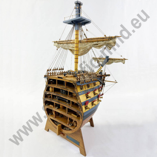 Bateau statique COUPE DE...