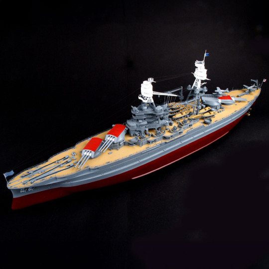 Modello di nave in plastica...