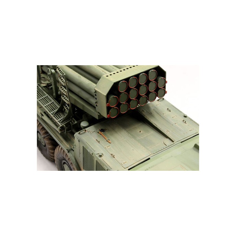 Maquette de camion en plastique RUSSIAN 9P140 TEL OF 9K57