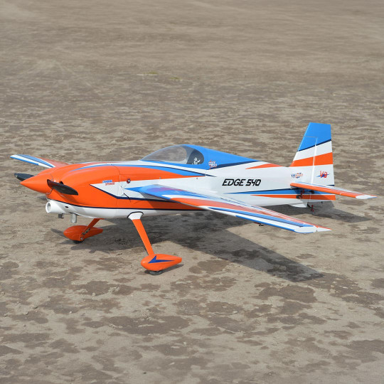 Aereo radiocomandato a...