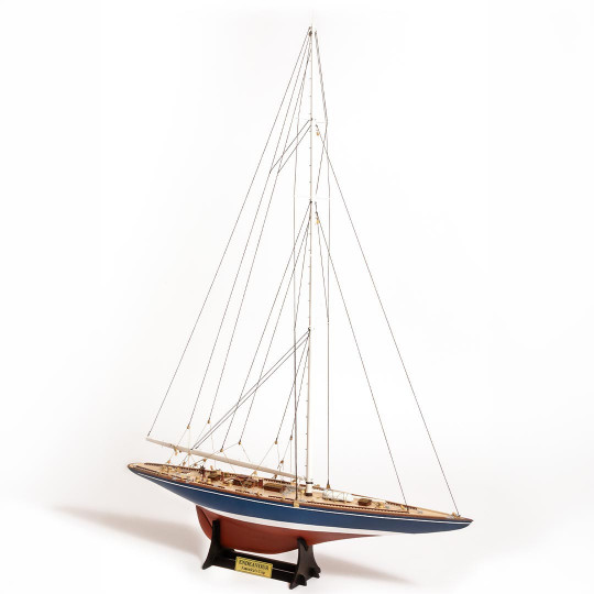 Modello yacht Endeavour...