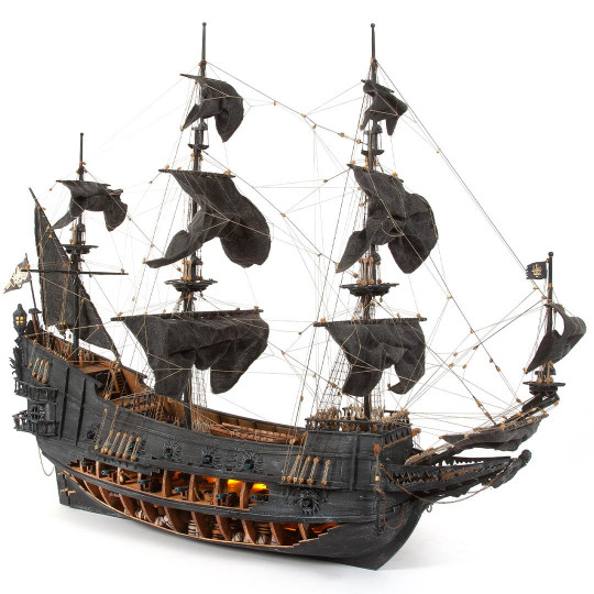 Modello bateau pirate...