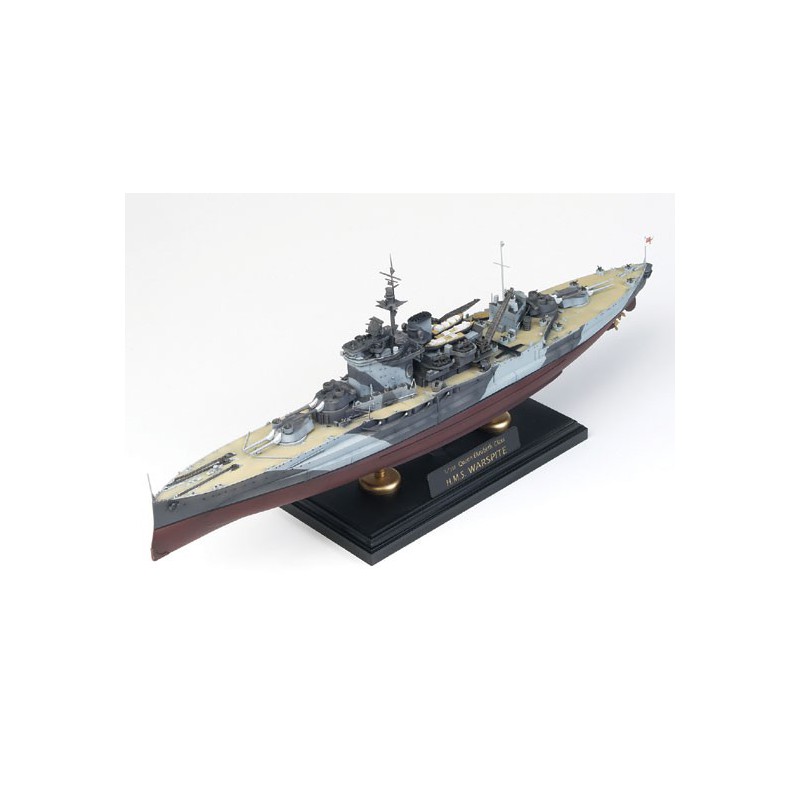 Maquette de Bateau en plastique H.M.S. WARSPITE QUEEN ELIZABET