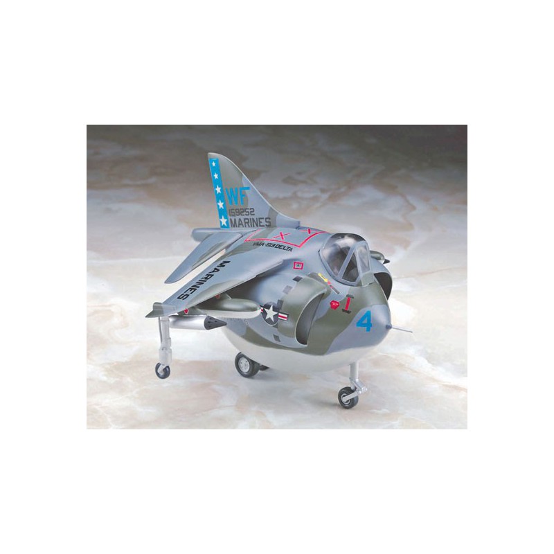 Maquette d'avion en plastique EGG AV-8 HARRIER