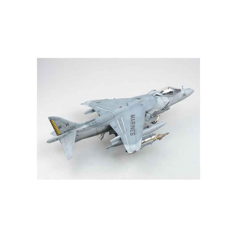 Maquette d'avion en plastique AV-8B HARRIER II